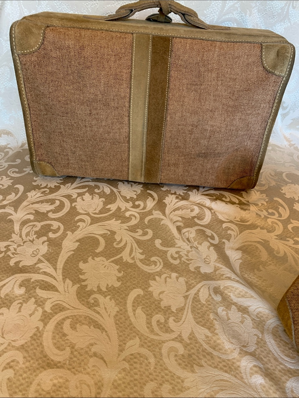 Vintage Classic Tweed 2 Piece Travel Set in Tan Canvas and Leather Trim - Picture 5 of 16